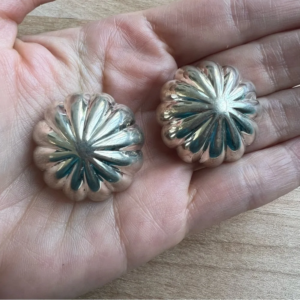 Vintage jondell Puffy 925 Sterling Silver Button Earrings